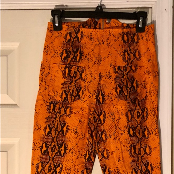 Fashion Nova high waisted snake print pants M - Picture 3 of 6
